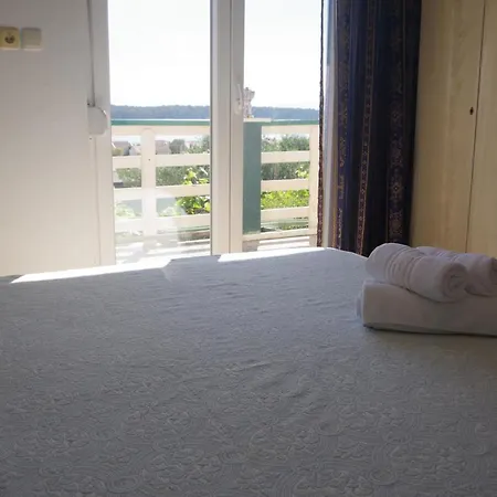 Opsenica Barbat Apartament *