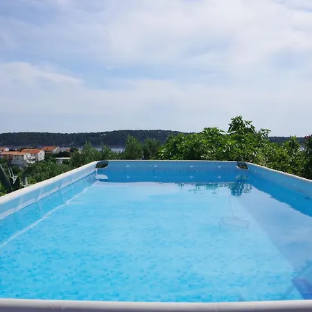 Apartments Opsenica Barbat *