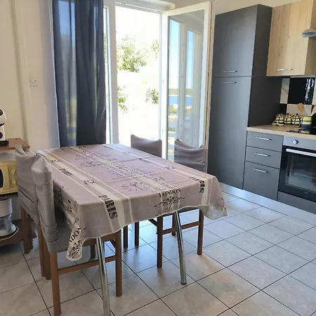 Apartman Opsenica Barbat Barbat na Rabu